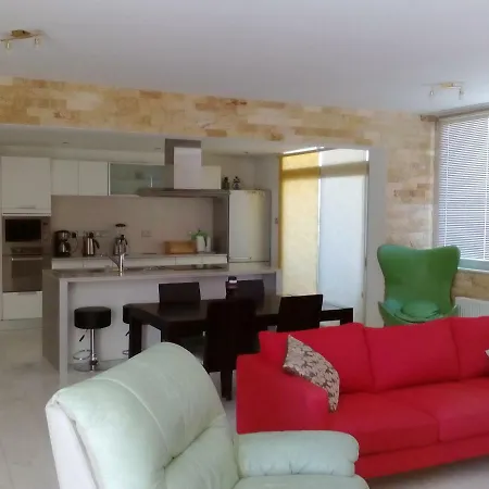 Deluxe Penthouse 3 Bedroom Larnaca