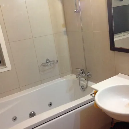 Deluxe Penthouse 3 Bedroom * لارنكا
