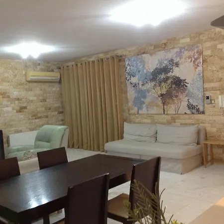 Deluxe Penthouse 3 Bedroom Апартаменты Ларнака