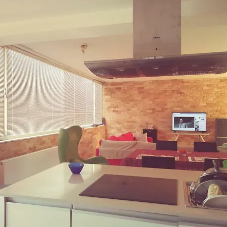 Deluxe Penthouse 3 Bedroom Апартаменты *